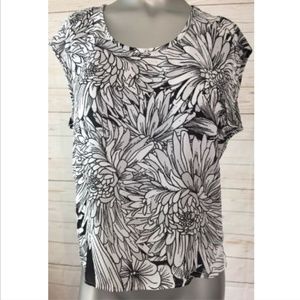 Jennifer Lopez Size PETITE XS Black & White Top
